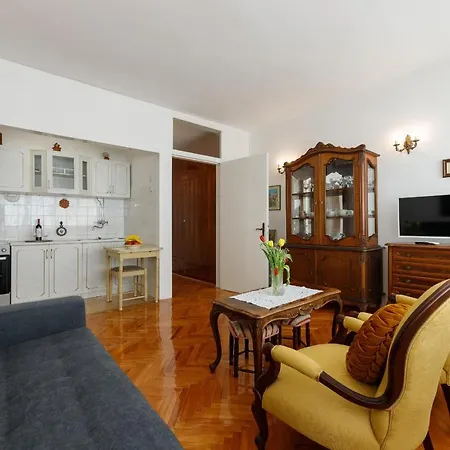 Old Town Apartman